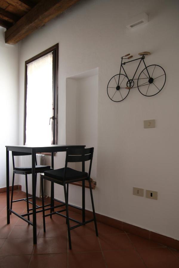 Le Vie Del Centro Apartment Ferrara Exterior photo